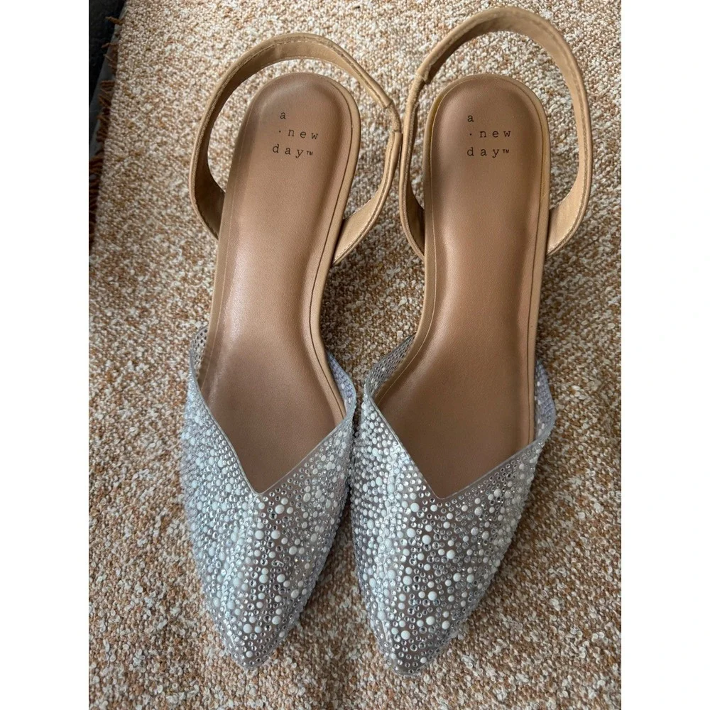 A New Day‎ W Rhinestone Pearl Slingback Kitten Heels Tan Clear Pointed Toe 9.5
